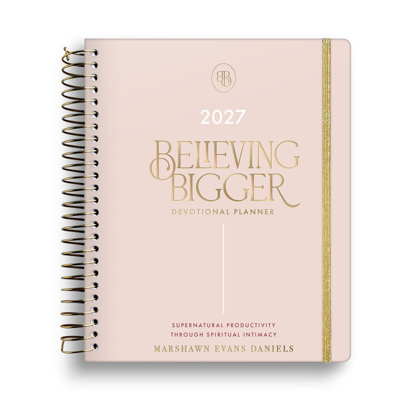 2627-Devotional-Planner-by-Marshawn-Evans-Daniels_3PLO1224_01