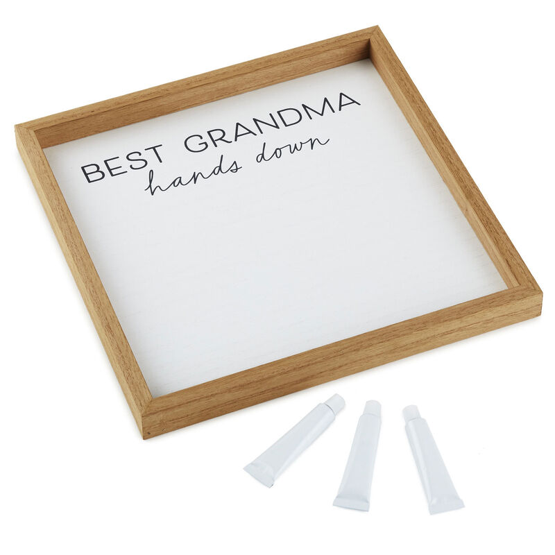 Best-Grandma-Wood-Sign-Handprint-Kit-With-Paints_1BBY4848_01
