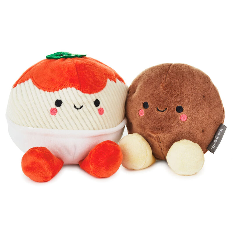 Better-Together-Spaghetti-and-Meatball-Magnetic-Plush_1KID1586_01