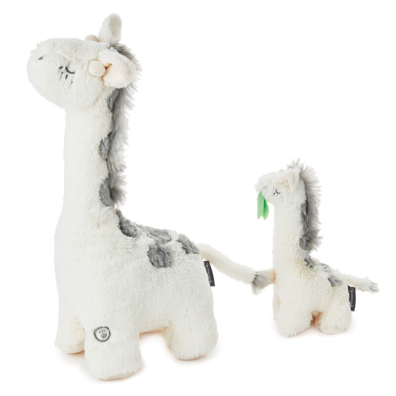 Big-Little-Giraffe-Stuffed-Animals-With-Music-Motion_1BBY4802_01