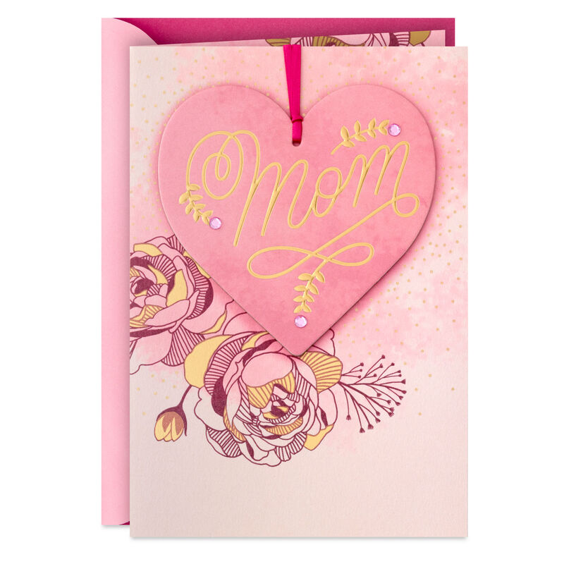 Birthday-Card-for-Mom-With-HeartShaped-Decoration_959FBD6003_01