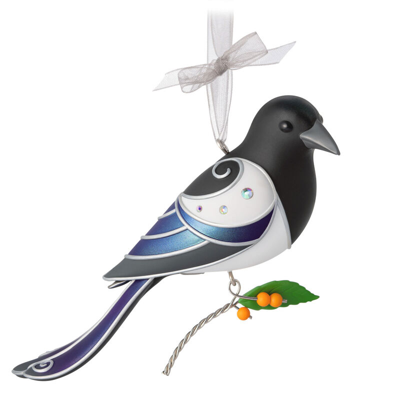 Black-Blue-and-White-Bird-Keepsake-Ornament_5QXR8035_01