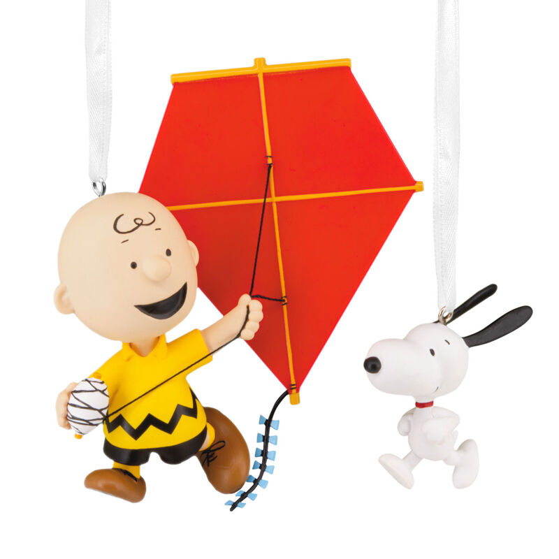 Charlie-Brown-Snoopy-Fly-Kite-Christmas-Ornaments_3HCM5299_01