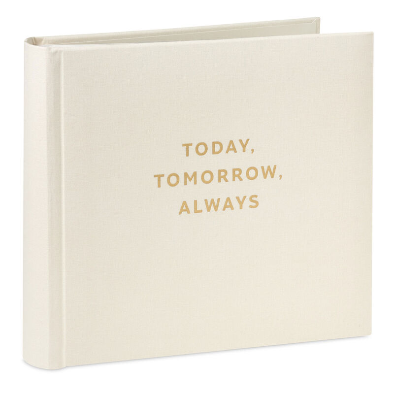 Cream-and-Gold-2Up-Wedding-Photo-Album_1EDY3171_01