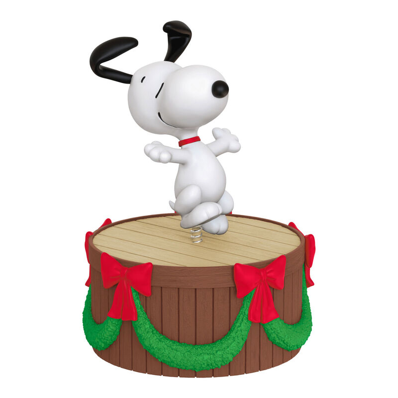 Dancing-Snoopy-Mini-Tree-Topper-With-Lights_5QSB6333_01