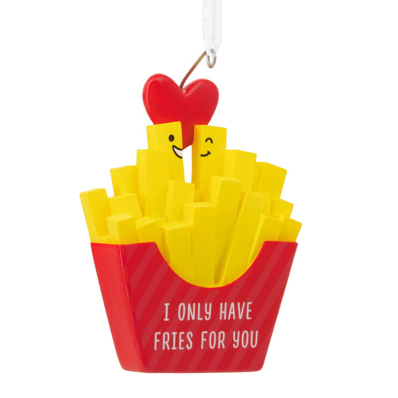 French-Fries-Christmas-Ornament_1HGO3290_01