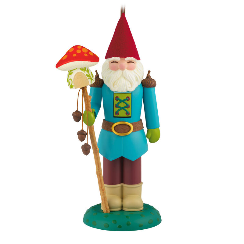 Gnome-With-Mushroom-Nutcracker-Keepsake-Ornament_5QXR8095_01