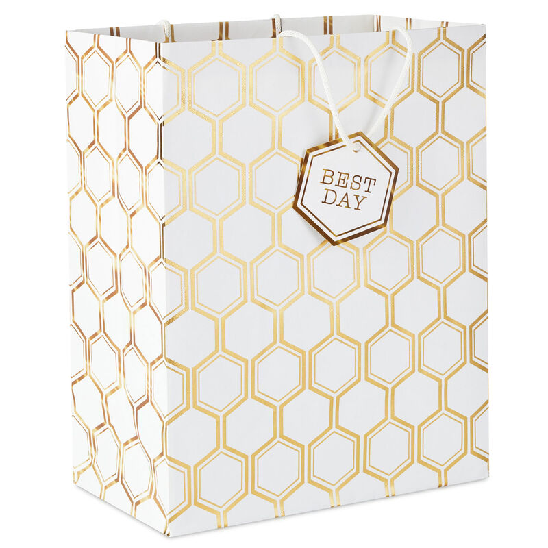 Gold-Foil-Hexagons-on-White-Large-Gift-Bag_499EGB7680_01
