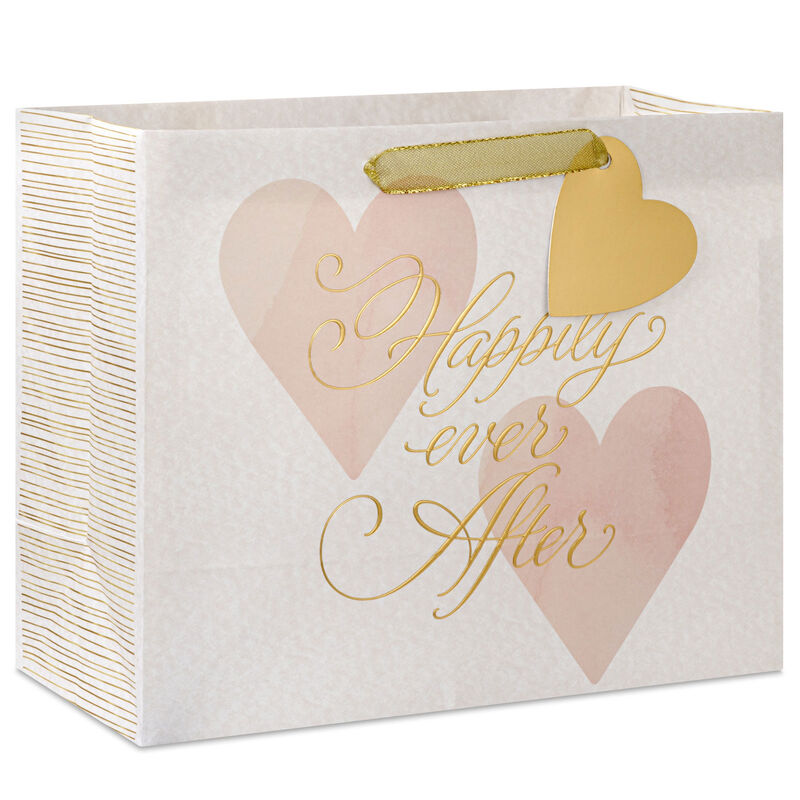 Happily-Ever-After-Medium-Wedding-Gift-Bag_3EGB8159_01