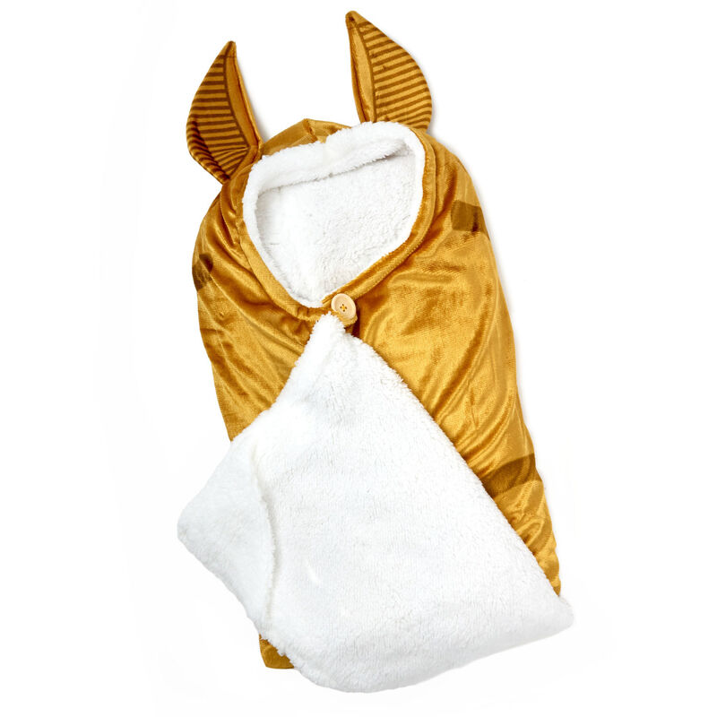 Harry-Potter-Golden-Snitch-Hooded-Blanket_1HPO1113_01