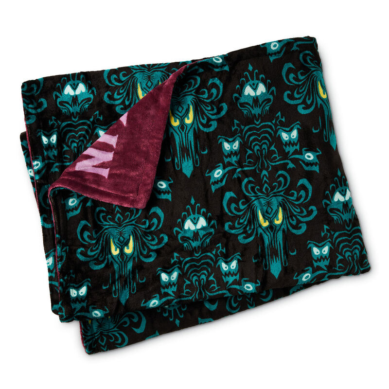 Haunted-Mansion-Eyes-and-Words-TwoSided-Blanket_1HGN5332_01