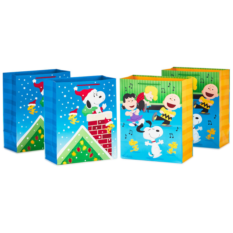 Peanuts-Assortment-Large-Christmas-Gift-Bags_5XGB1397_01