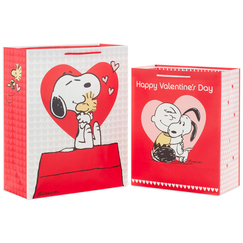 Peanuts-Large-and-XL-Valentines-Day-Gift-Bags_5JVG1974_01
