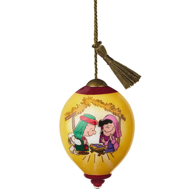 Peanuts-Nativity-NeQwa-Glass-Christmas-Ornament_3HCM4980_01