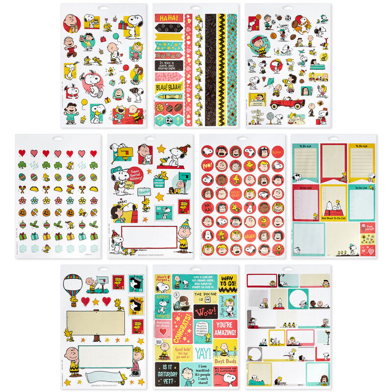 Peanuts-and-Snoopy-Arts-and-Crafts-Sticker-Book_3SOM1362_01