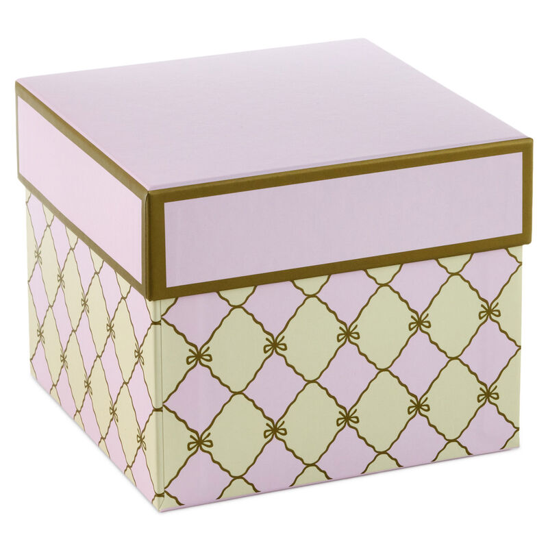 Pink-Cream-With-Gold-Bows-Medium-Square-Gift-Box_3EBC4907_01