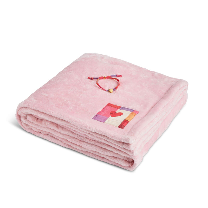 Pink-Plush-Blanket-With-Heart-Patch-and-Bracelet-Set_7005338794_01