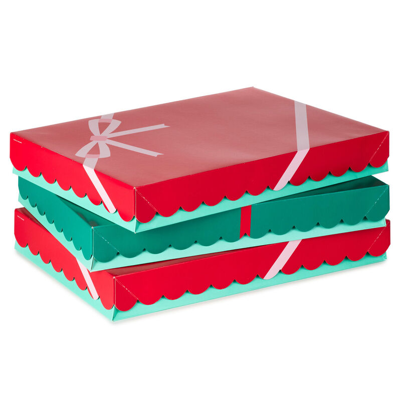 Red-and-Green-with-Bows-Holiday-Gift-Boxes_1XBC2234_01