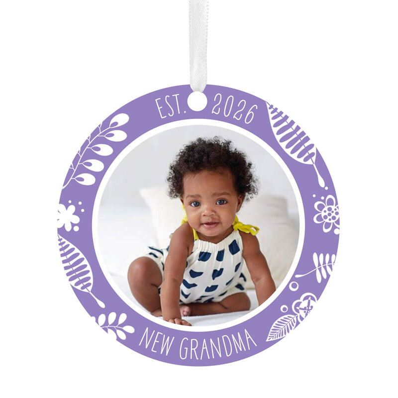 Round-Grandma-Personalized-Ornament_1OFM1006B7_01