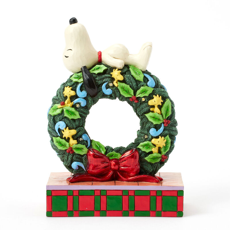 Snoopy-Atop-LightUp-Wreath-Figurine_6017242_01