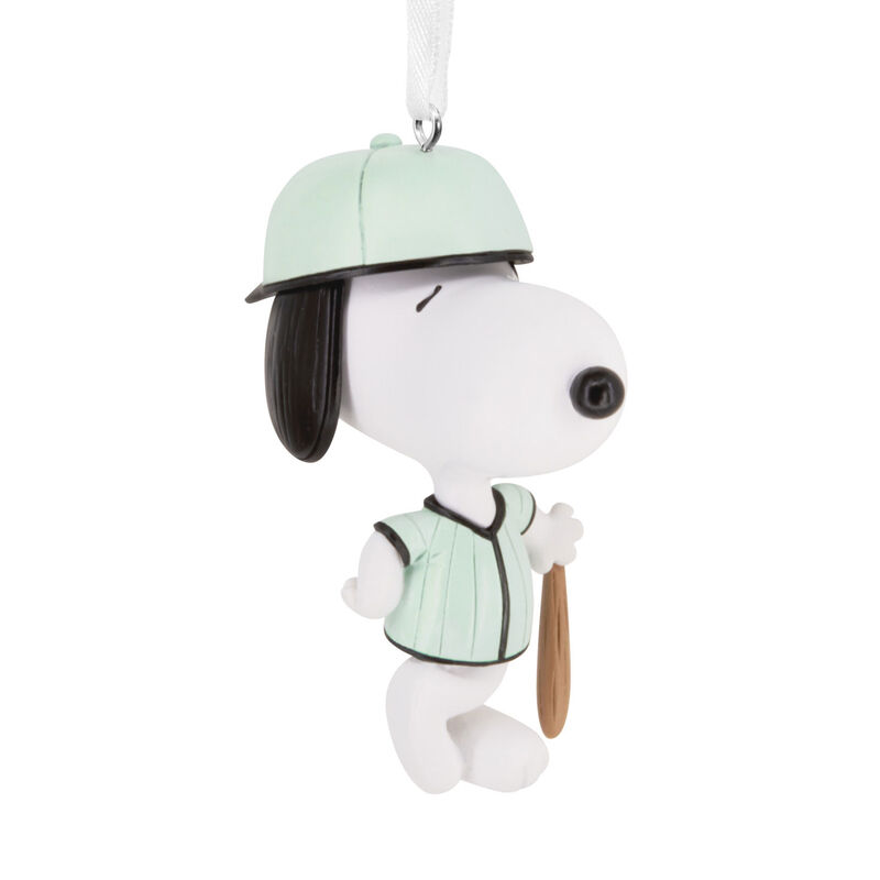 Snoopy-Baseball-Player-Christmas-Ornament_3HCM4266_01