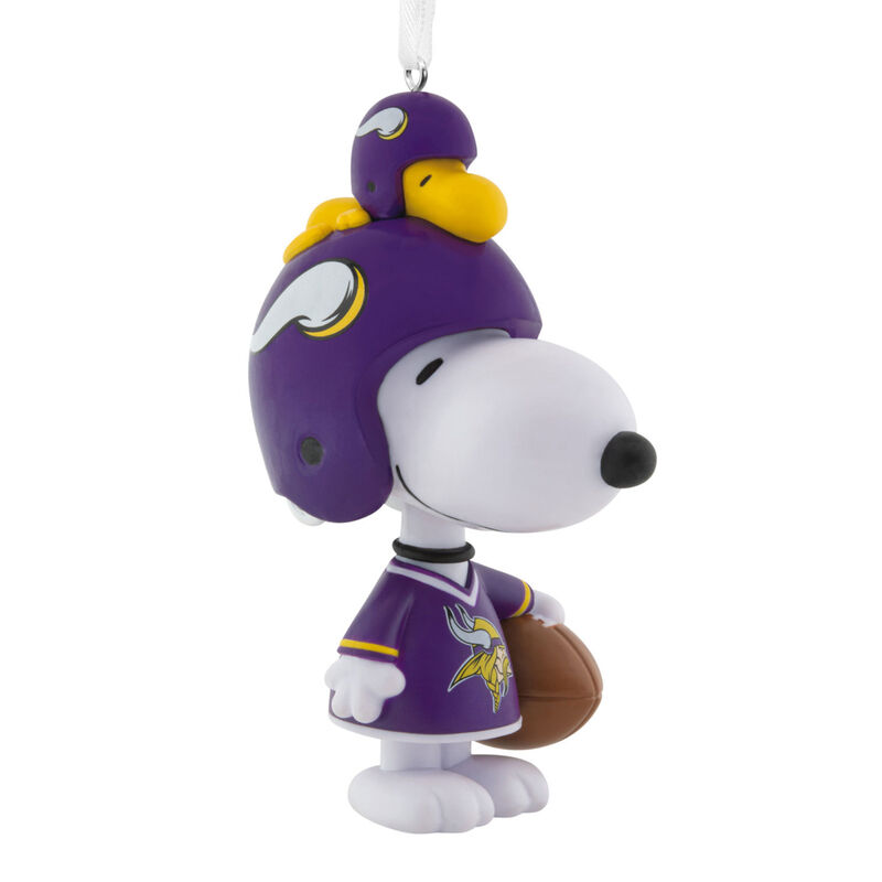 Snoopy-Minnesota-Vikings-Christmas-Ornament_3HCM5946_01
