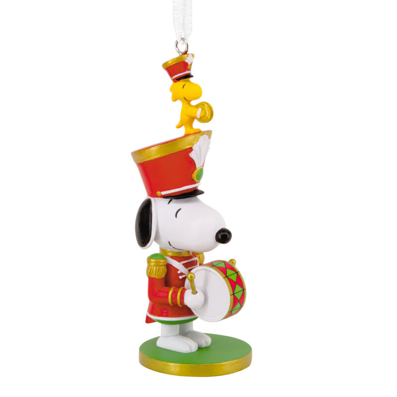 Snoopy-Nutcracker-Christmas-Ornament_3HCM4688_01