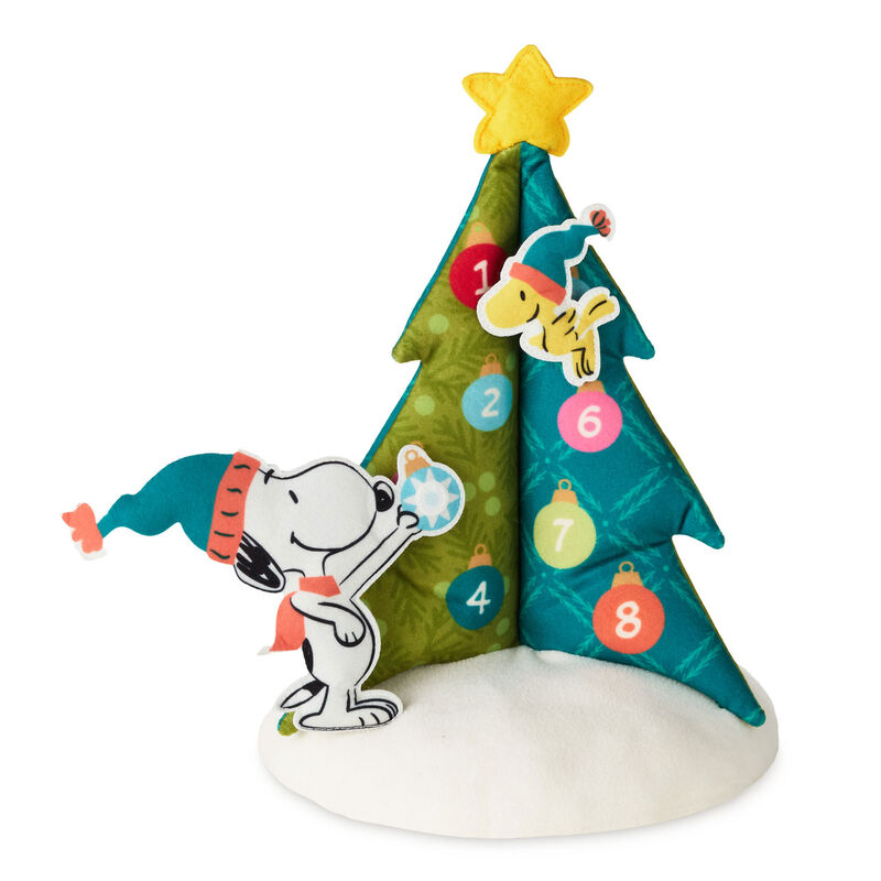 Snoopy-and-Woodstock-Countdown-Christmas-Tree_1XKT9021_01