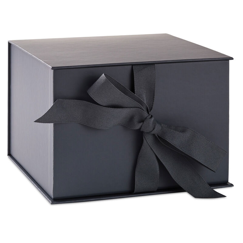 Solid-Gray-Large-Square-Gift-Box_699EBC4900_01