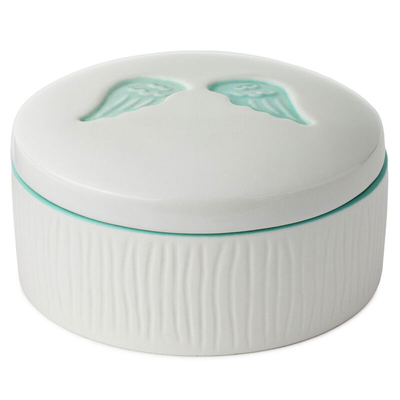 Trinket-Box-and-Metal-Token-Sympathy-Gift_1BBY5005_01
