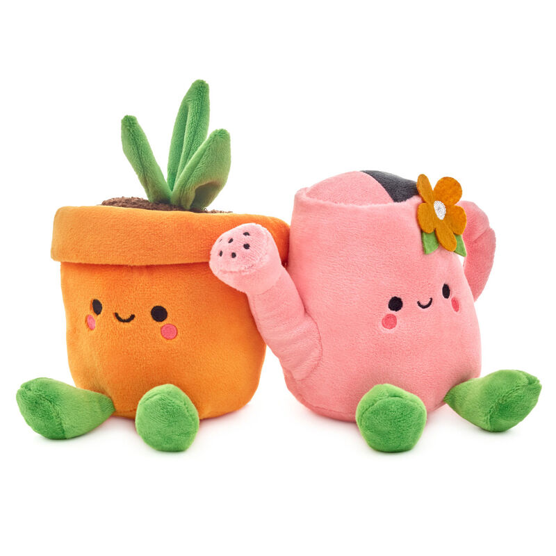 Watering-Can-and-Flower-Magnetic-Stuffed-Animal-Set_1KID3017_01