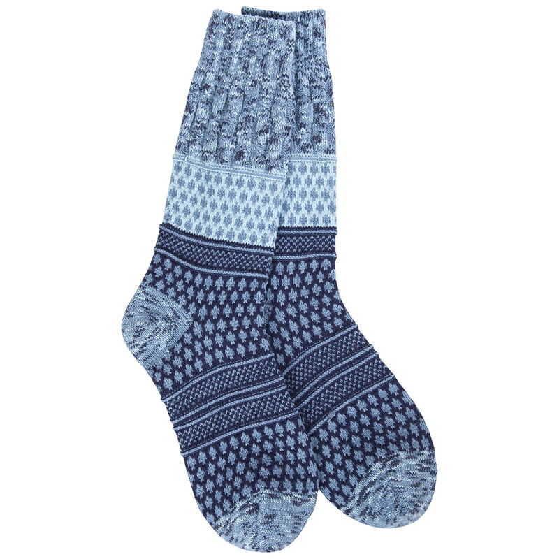 Weekend-Gallery-Textured-Crew-Socks-in-Peacoat-Blue_75642_01