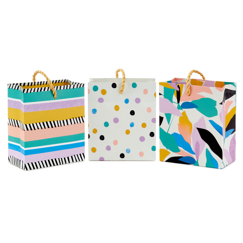Whimsical-Patterns-3Pack-Gift-Card-Holder-Mini-Bags_499EBC1859_01